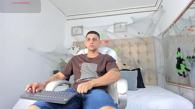 Alex cute77 online show from 10/15/25, 10:45