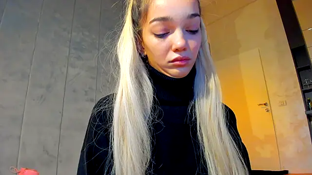 Sassy Teen online show from 11/28/25, 09:42