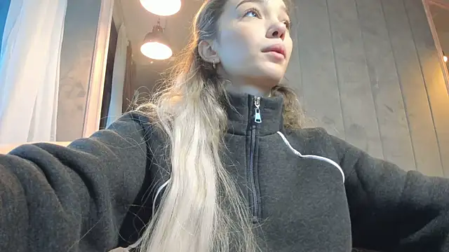 Sassy Teen online show from 10/03/25, 06:15