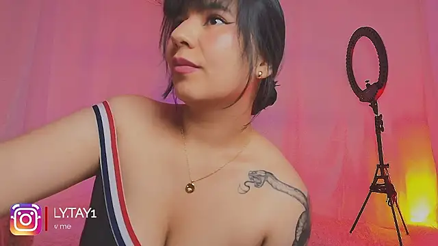 lili taylor online show from 02/22/26, 02:08