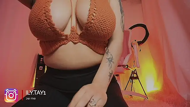 lili taylor online show from 02/05/26, 04:25