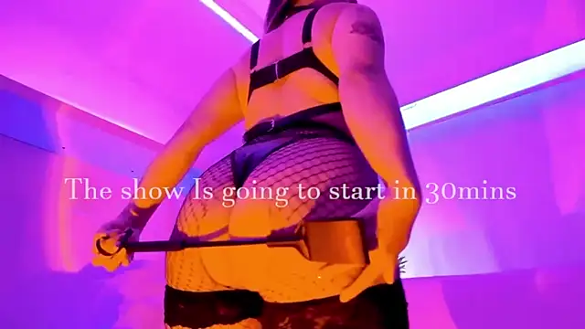Gloomydoll online show from 07/04/26, 08:13