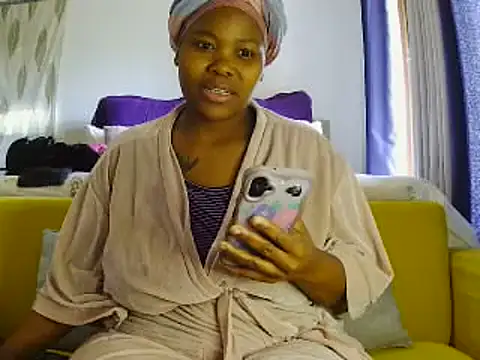Snapshot of Real1SweetQueen chatting on 07/10/26, 08:47 Real1SweetQueen online show from 07/10/26, 08:47