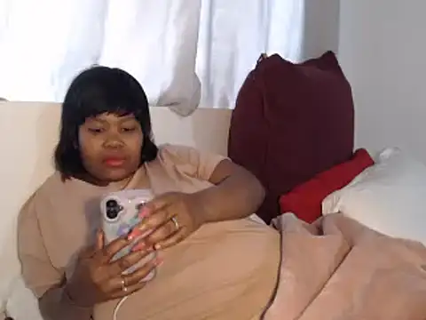 Real1SweetQueen online show from 10/28/25, 08:46