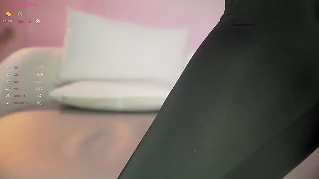 mia colin1  online show from 09/29/25, 08:36