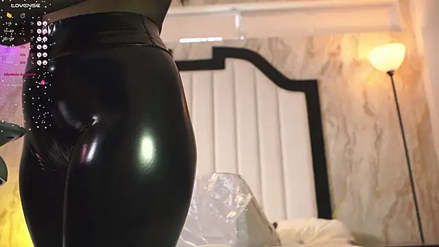 mia colin1  online show from 02/08/26, 01:31