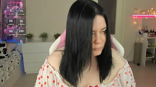 Snapshot of Akemi_BBW chatting on 06/11/26, 12:46 Akemi BBW online show from 06/11/26, 12:46