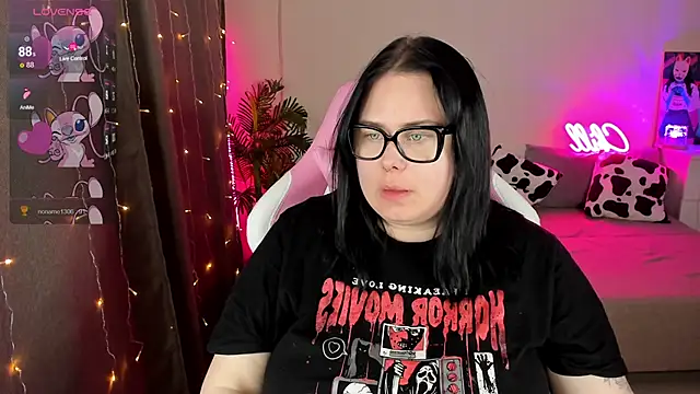 Akemi BBW online show from 11/18/25, 06:22