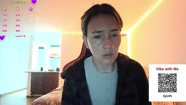 zoe jeane beker online show from 06/15/26, 02:45