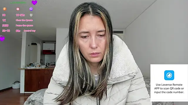 zoe jeane beker online show from 03/22/26, 06:31