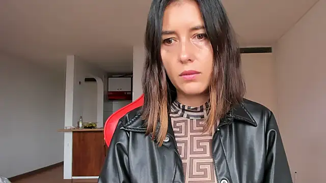 zoe jeane beker online show from 02/19/25, 07:16