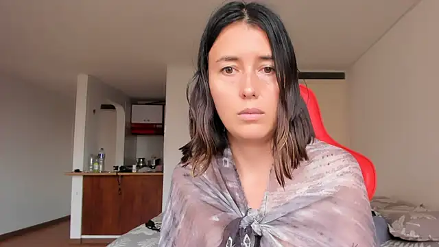 zoe jeane beker online show from 02/11/25, 10:28