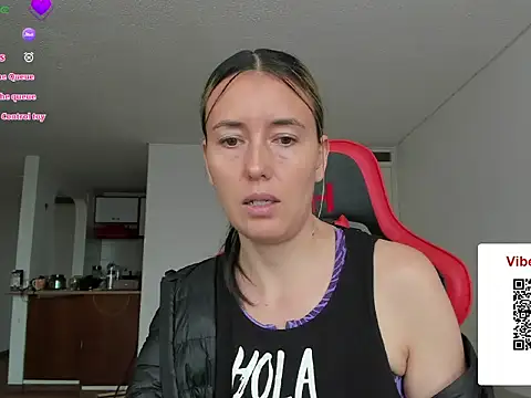 zoe jeane beker online show from 05/18/26, 08:35