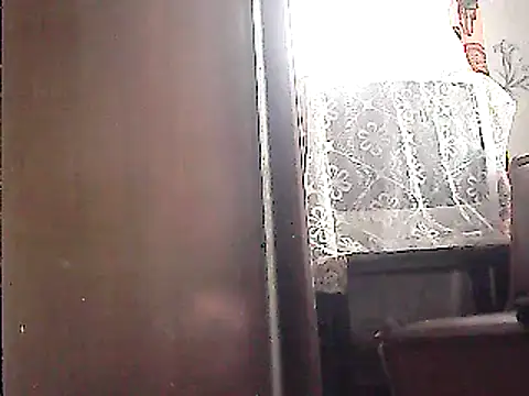 Snapshot of oksana722 chatting on 02/01/25, 09:43 oksana722 online show from 02/01/25, 09:43