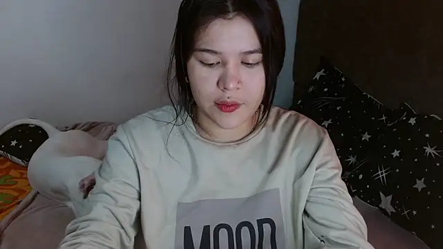 zoe adhara online show from 11/04/25, 07:39