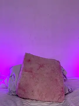 Anette  online show from 10/26/25, 07:47