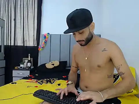 Evilboy555 online show from 11/23/25, 03:22