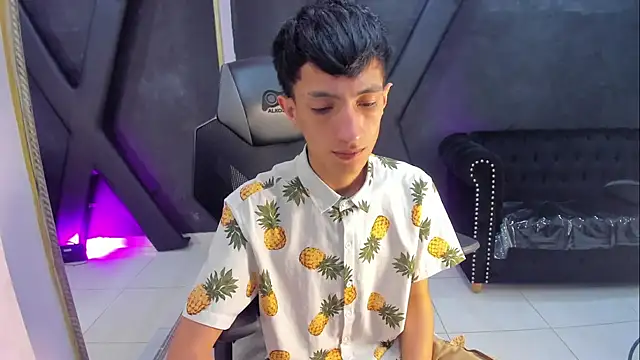 DereckCooperr online show from 11/11/25, 10:47