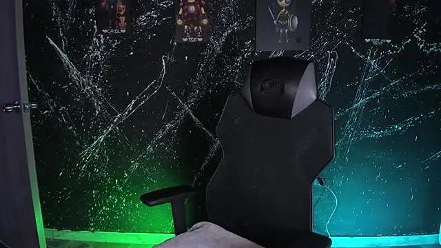 DereckCooperr online show from 11/12/25, 10:35