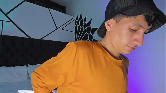 DereckCooperr online show from 03/19/25, 03:20