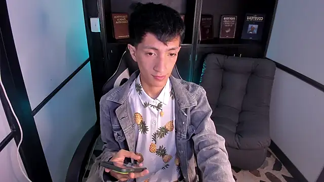 DereckCooperr online show from 10/10/25, 09:26