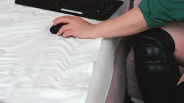 JudithCombs online show from 02/26/25, 09:55