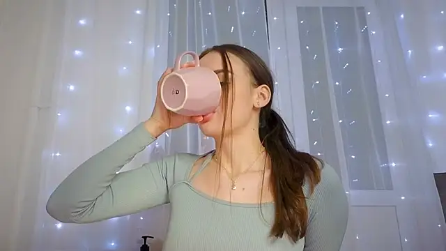 KristenSayles online show from 02/21/25, 10:37