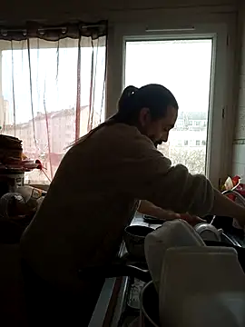 Snapshot of teekoine1 chatting on 11/13/25, 12:53 teekoine1 online show from 11/13/25, 12:53