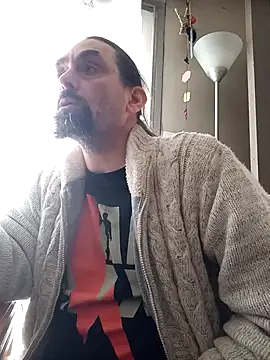 Snapshot of teekoine1 chatting on 10/31/25, 02:35 teekoine1 online show from 10/31/25, 02:35