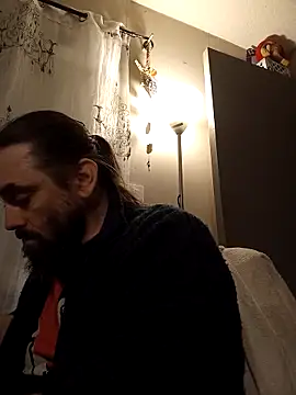 Snapshot of teekoine1 chatting on 10/14/25, 07:47 teekoine1 online show from 10/14/25, 07:47