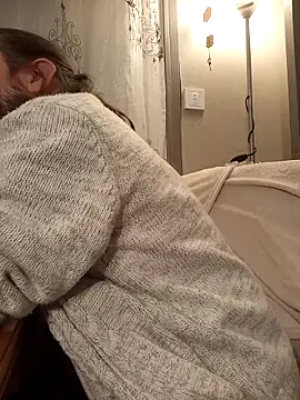 Snapshot of teekoine1 chatting on 10/29/25, 10:09 teekoine1 online show from 10/29/25, 10:09