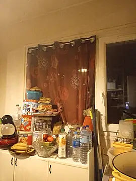 Snapshot of teekoine1 chatting on 11/15/25, 12:36 teekoine1 online show from 11/15/25, 12:36