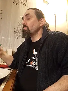 Snapshot of teekoine1 chatting on 12/16/25, 12:26 teekoine1 online show from 12/16/25, 12:26