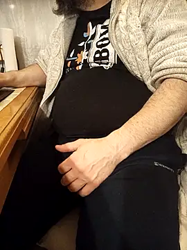 Snapshot of teekoine1 chatting on 11/14/25, 12:58 teekoine1 online show from 11/14/25, 12:58