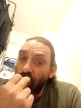 Snapshot of teekoine1 chatting on 02/16/26, 10:03 teekoine1 online show from 02/16/26, 10:03