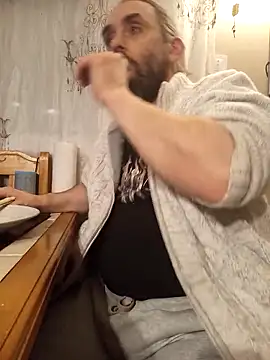 Snapshot of teekoine1 chatting on 10/20/25, 12:24 teekoine1 online show from 10/20/25, 12:24