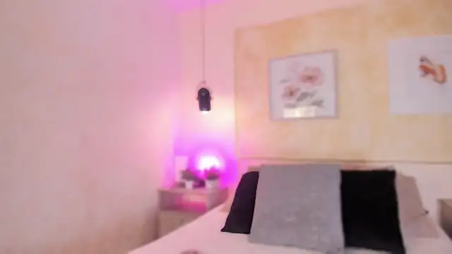 mia crawford online show from 05/07/26, 11:57