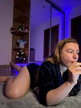 Snapshot of freiiaflower chatting on 12/04/25, 09:47 freiiaflower online show from 12/04/25, 09:47