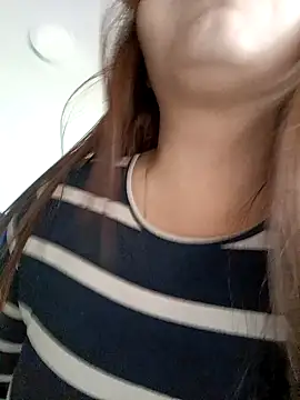 Snapshot of seherlatin chatting on 10/18/25, 08:33 seherlatin online show from 10/18/25, 08:33