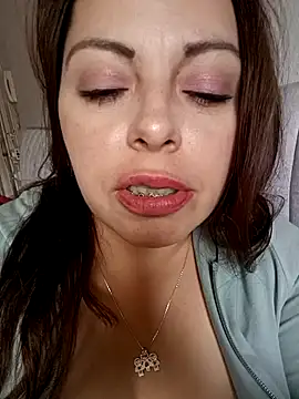 Snapshot of seherlatin chatting on 11/26/25, 06:19 seherlatin online show from 11/26/25, 06:19