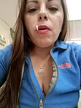 Snapshot of seherlatin chatting on 11/24/25, 07:47 seherlatin online show from 11/24/25, 07:47