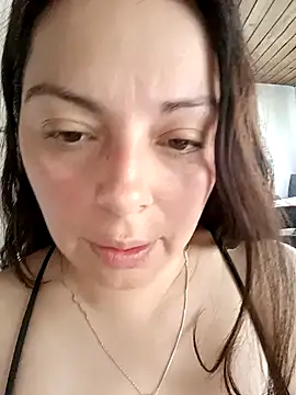 Snapshot of seherlatin chatting on 03/18/25, 03:55 seherlatin online show from 03/18/25, 03:55