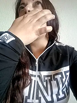 Snapshot of seherlatin chatting on 03/21/25, 05:34 seherlatin online show from 03/21/25, 05:34