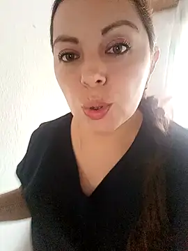 Snapshot of seherlatin chatting on 11/04/25, 04:55 seherlatin online show from 11/04/25, 04:55