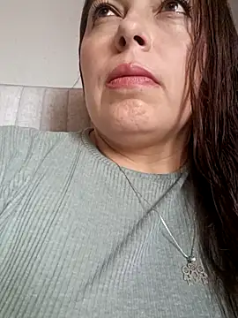 Snapshot of seherlatin chatting on 11/05/25, 05:27 seherlatin online show from 11/05/25, 05:27