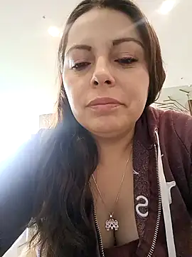 Snapshot of seherlatin chatting on 10/29/25, 03:44 seherlatin online show from 10/29/25, 03:44