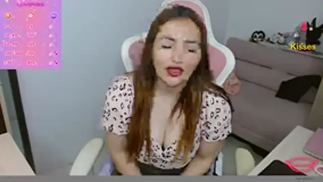 Snapshot of EVA_GRAYS chatting on 02/25/26, 05:13 EVA GRAYS online show from 02/25/26, 05:13