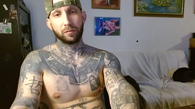Snapshot of bobbybacala91 chatting on 06/30/26, 06:57 bobbybacala91 online show from 06/30/26, 06:57