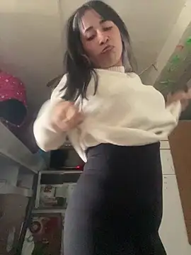 Snapshot of monserrat_towers chatting on 03/20/26, 11:55 monserrat towers online show from 03/20/26, 11:55