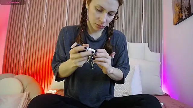 Katy Van online show from 04/07/26, 08:54